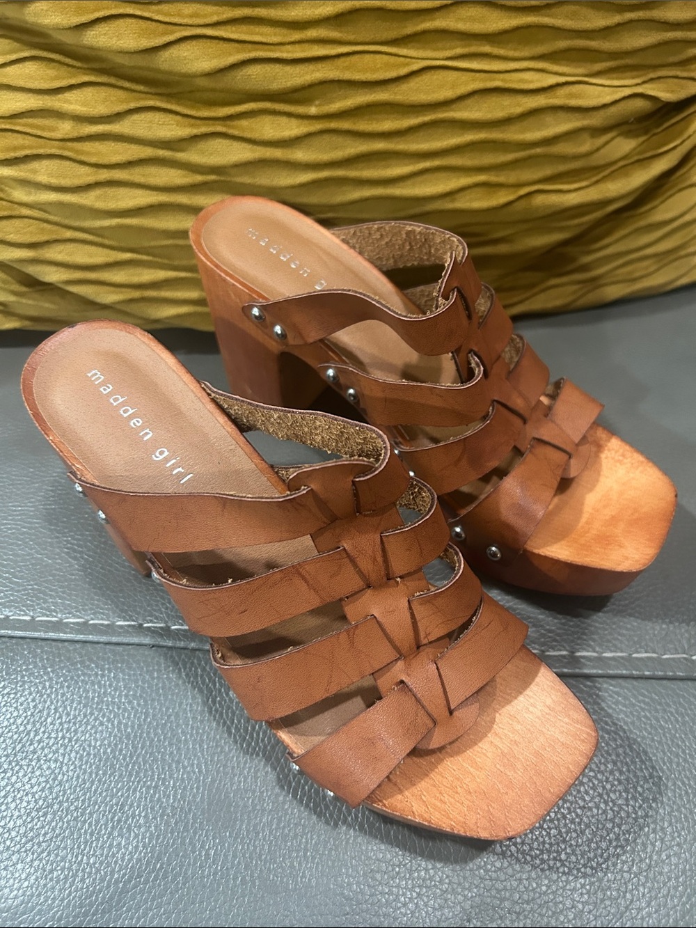 Madden Girl Wooden platform Sandals Sz 8.5